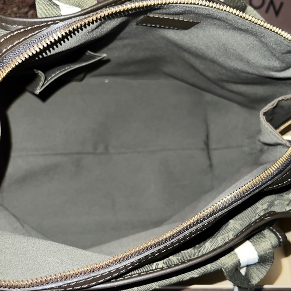 Authentic Louis Vuitton bag - Picture 3 of 16